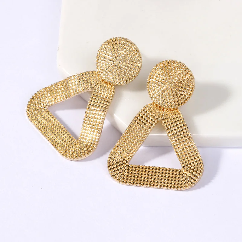 12806389182_1626211359