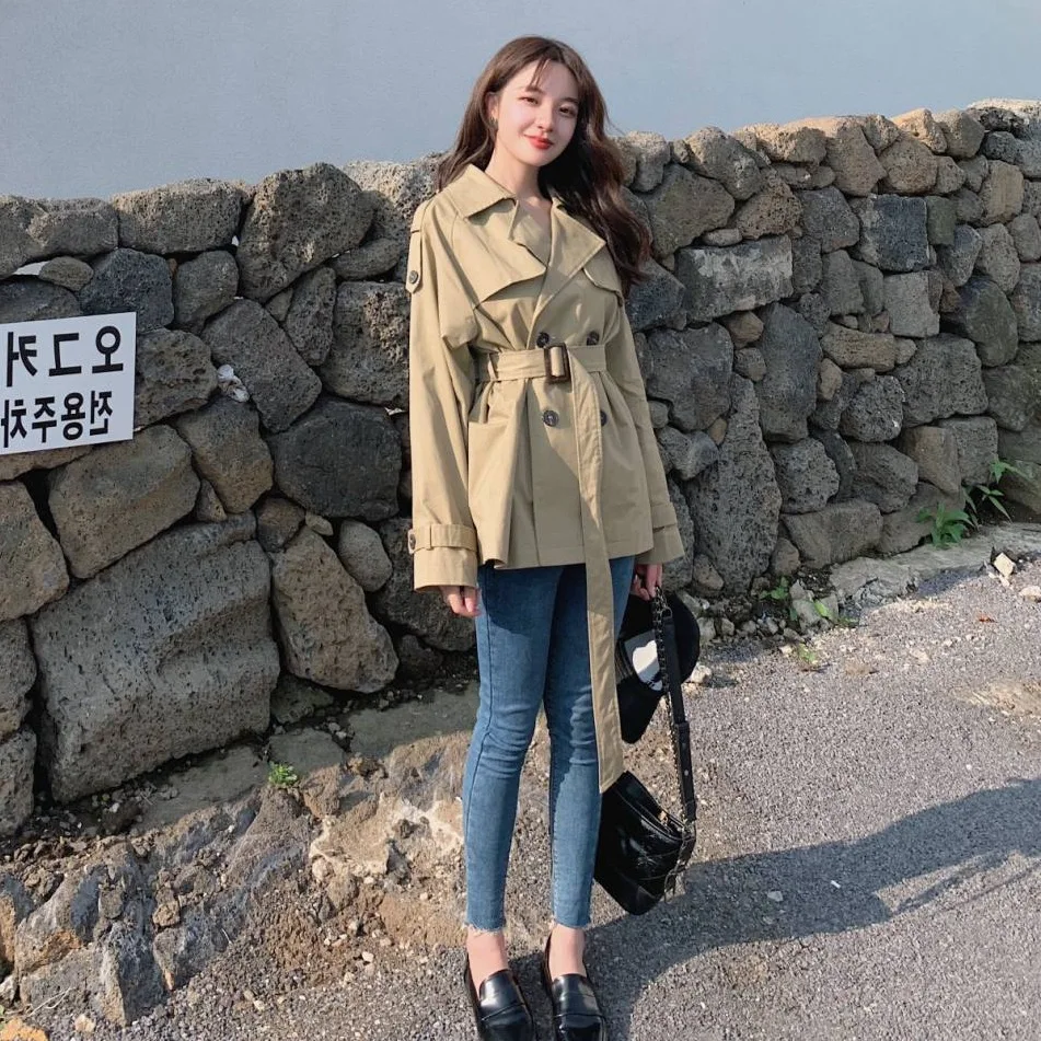 

Photo Shoot Non-mainstream Young-Style People Do Not Pick Khaki Double Breasted Short Trench Coat Handsome BF Waist Hugging Lace