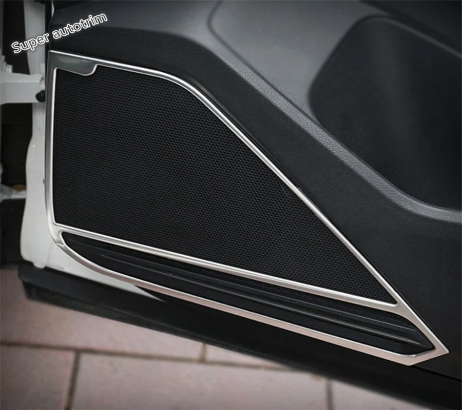 900 (4)