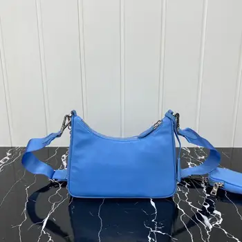 

Fashion has been upgraded again, and my favorite parts are belts and knickknacks