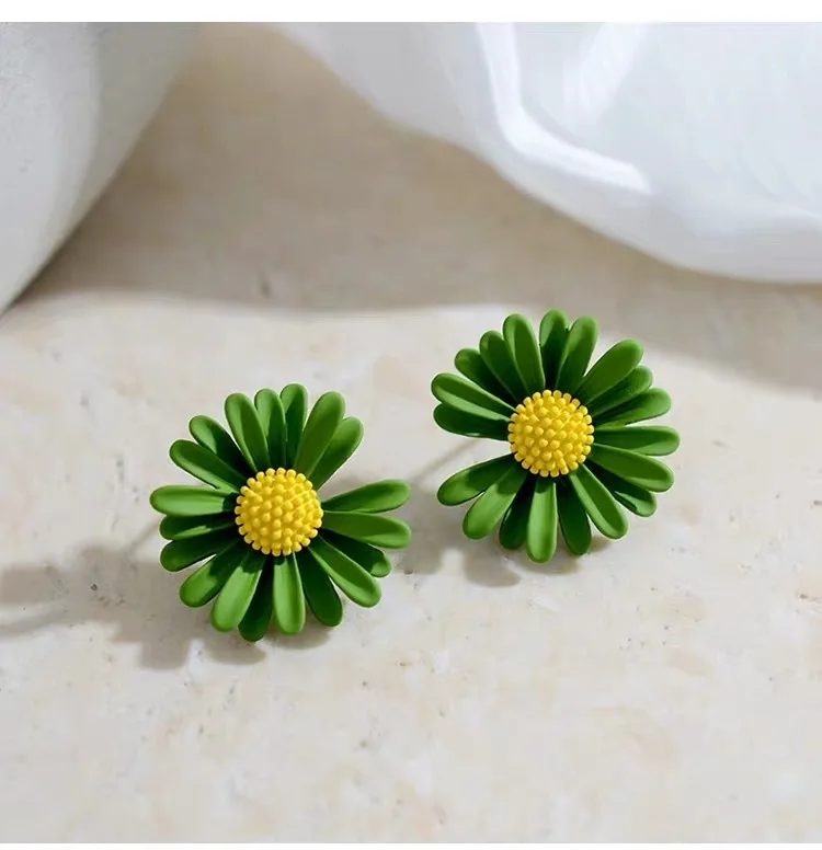 14161734369_1015655715