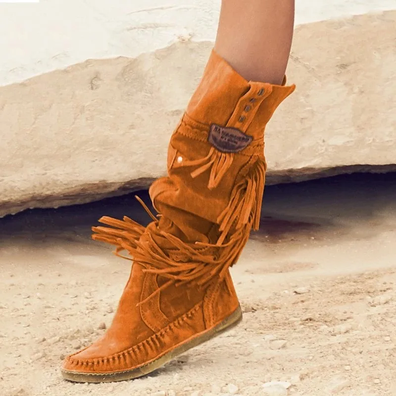 Женская обувь на плоской подошве в этническом стиле Стильные теплые ботинки на меху замшевые ботинки на низком каблуке высокие ботинки с бахромой зимние вышитый ботинок - Цвет: Color 2