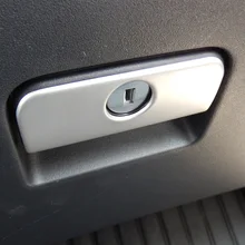 Хромированная накладка на ручку открывания дверцы перчаточного ящика бардачка для Mitsubishi Pajero IV Мицубиси Паджеро 4 2008