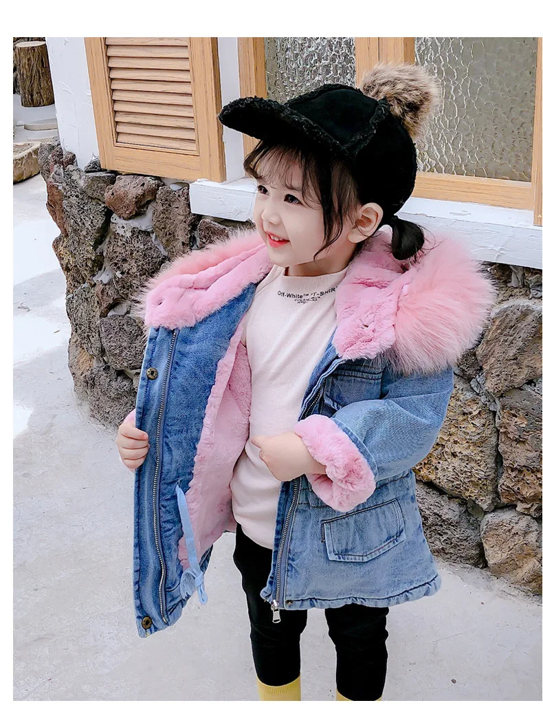 Новая зимняя джинсовая куртка для маленьких девочек, теплая хлопковая верхняя одежда с натуральным мехом для маленьких девочек, пальто Джинсовая парка для девочек 1-7 лет