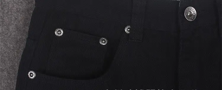 2552561646_17238077__