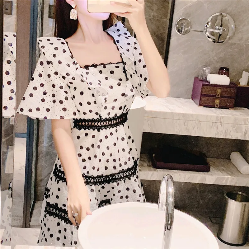 Взлетно-посадочной полосы Self Portrait летнее кружевное платье в стиле пэчворк для девочек, в горошек, с оборками и принтом в виде тонкий со стильным поперечным на шнуровке платья с вырезом на спине