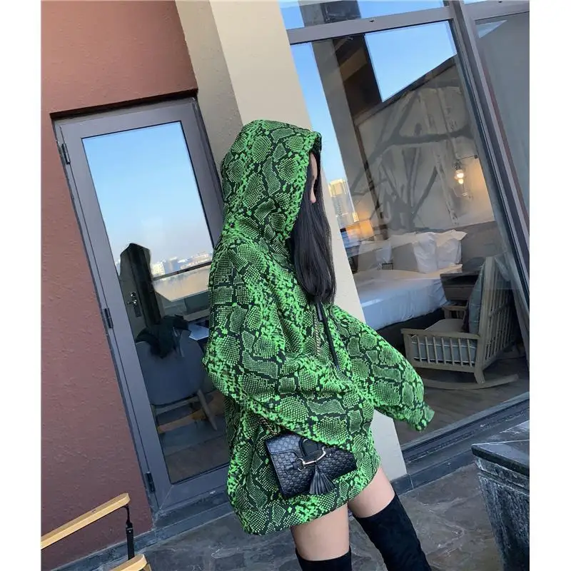 

Spring and autumn 2020 new Snake loose Sweater Hoodie