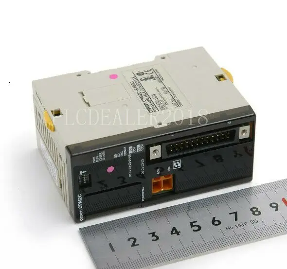 В коробке Omron CPM2C-S100C CPM2CS100C программируемый контроллер