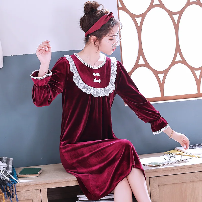 

2019 Winter Sexy Lace Velvet Princess Night Dress Victorian Sleep Wear Vintage Gorgeous Purple Nightgown Burgundy Sleep Shirt