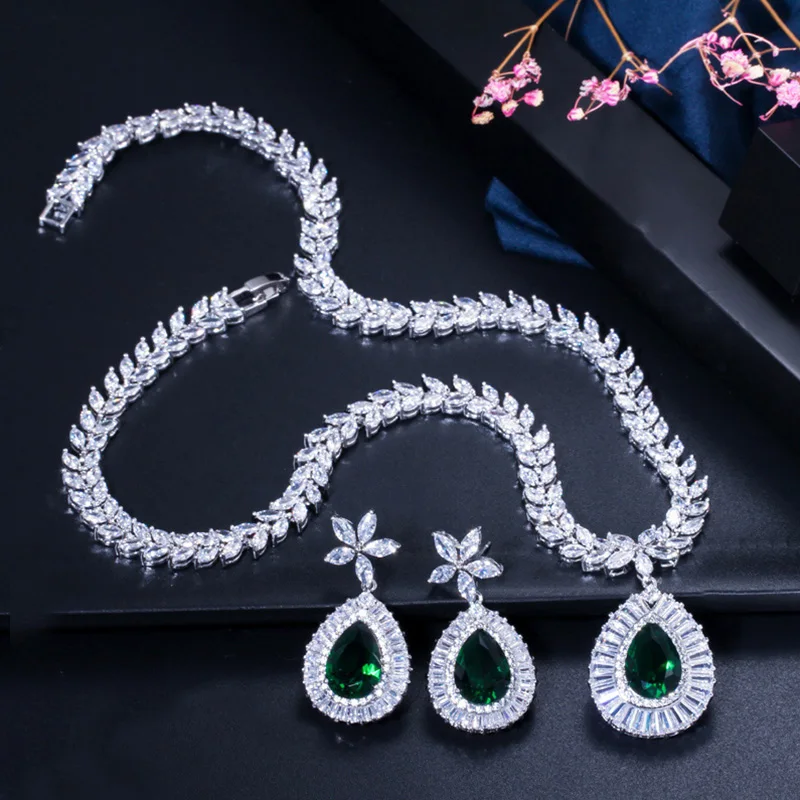 Комплект из колье и серёг с фианитом в виде капли воды|necklace and earring set|necklace earringsdrop