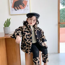 Корейское зимнее пальто с мехом в леопардовом стиле для девочек утепленная одежда для маленьких девочек Модное детское пальто средней длины для отдыха