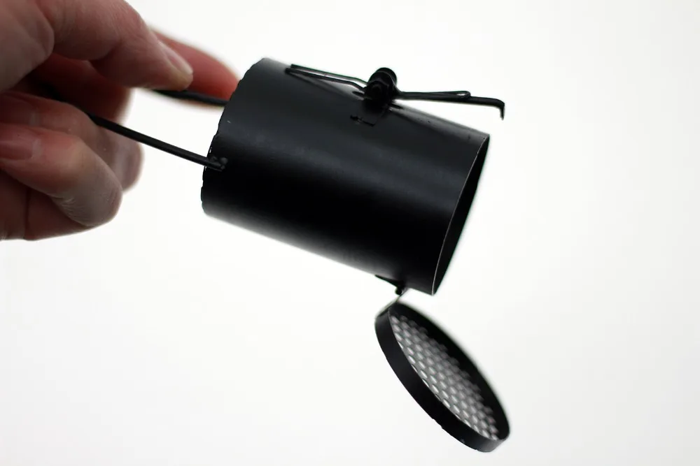 空缸出鱼装置 (1)