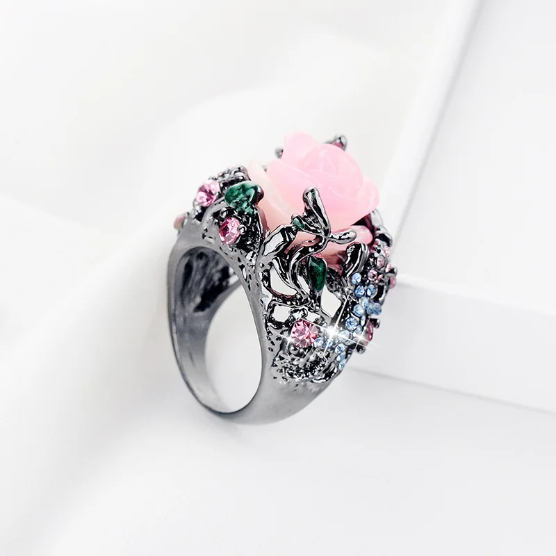 Vintage Jewelry Rings For Women Fashion New Jewelry Popular Inlaid Zircon Gecko Gun Black Rose Ring Luxury Ring Party Gift