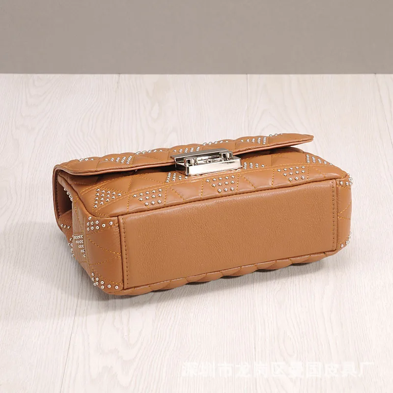 High Quality Women Leather Handbag New Top Layer Leather Rhombic Chain Crossbody Bag Female Rivet Shoulder Messenger Bag