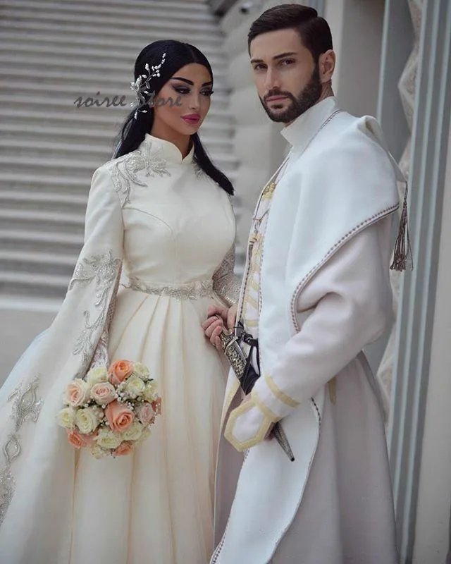 Romantic Wedding Dresses Long Sleeve 