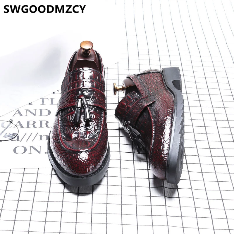 Loafers Mens Dress Shoes Italian Brand Crocodile Shoes Men Classic Coiffeur Italian Shoes Men Formal Sepatu Slip On Pria Ayakkab