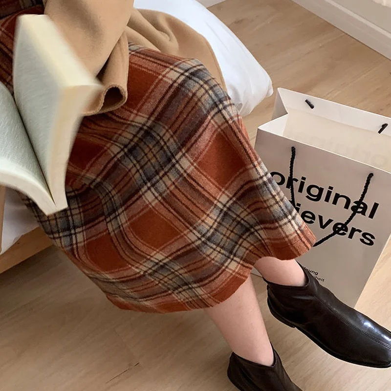 Plaid Skirts Women French Style Retro Classic Mid-calf All-match Casual Sweet Elegant Ladies Autumn New A-line Skirt Behind-slit