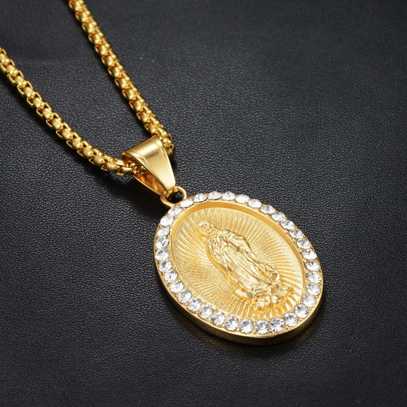 European and American nightclubs hip-hop personality Madonna oval brand titanium steel necklace ornaments for men and women