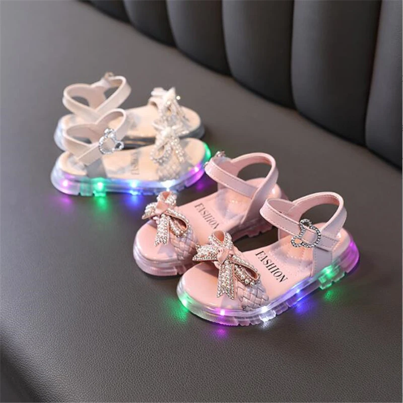 girls shoes Light Up Girls Sandals Baby Summer Bow Children Shoes Kids Soft Bottom Luminous Shoes Sandal boy sandals fashion