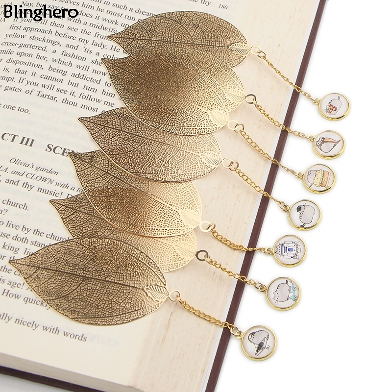 

Blinghero Kawaii Cats Print Metal Bookmarker Papelaria Cartoon Bookmarkers Fashionable Book Marker of Books Stationery BH0532