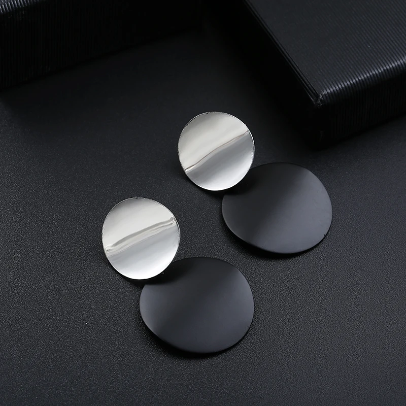 Vintage Gold Silver Plated Geometric Big Round Clip on Earrings Women Girl Hollow Ear Clip Without Piercing Fashion Jewelry
