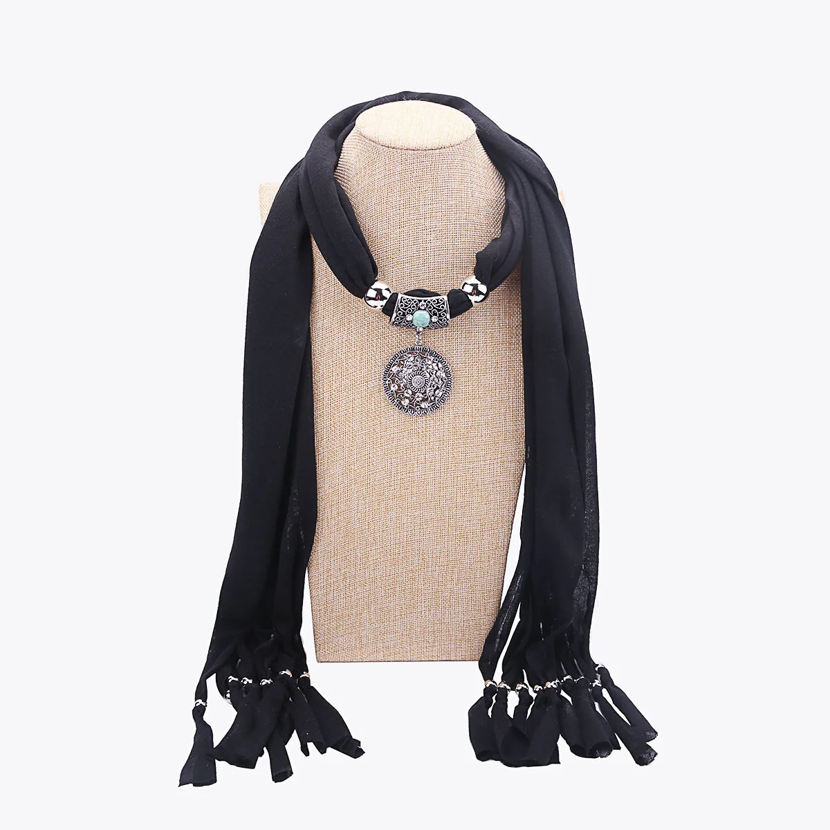 

Amazon Fast-selling New Alloy Hanging Jewelry Scarf Female Spring and Autumn Apparel Neck