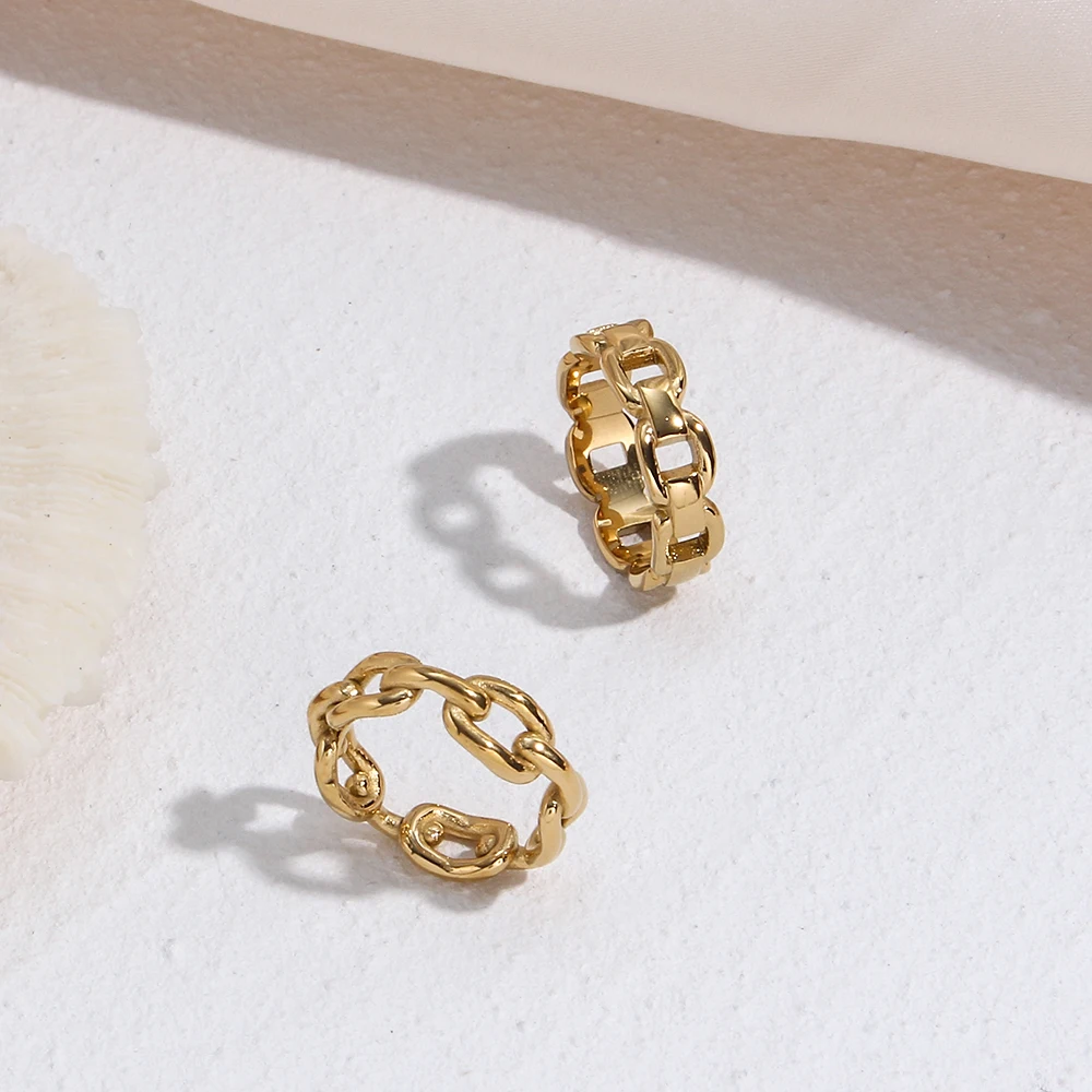 

2021 Wholesale Hollow Twist Chain Ring Gold Stainless Steel Women And Men Rings Retro Stylish Neutral Ladies Jewelry Party Gift