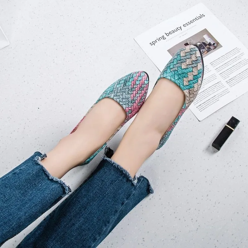 

Hot Sale new Women Shoes Casual Woman Flats Woven Comfortable pointed toe fashion Female single shoes colorblock flats J15-38