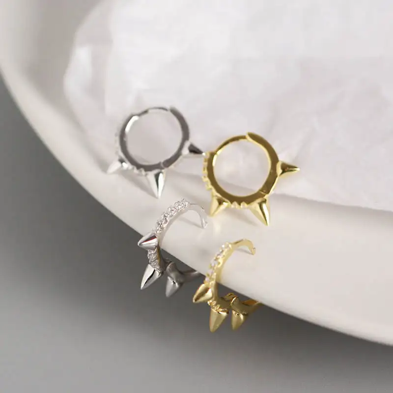 Orecchini A Cerchio Con Ciondolo Fulmine In Argento Sterling 925 – Placcati Oro Bianco, Ipoallergenici
