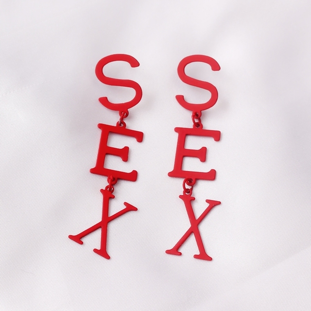 Fashion English Letter SEX Long Drop Earring Black Green Red Color Spray Metal Exaggerated Party Jewelry Gift Drop Shipping