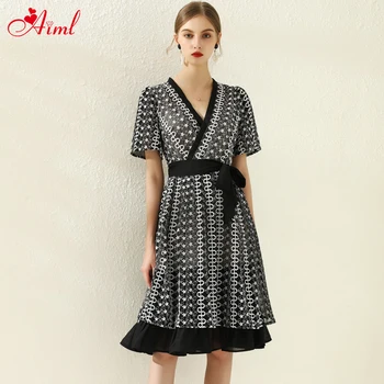 

Designer 2020 Female Summer Floral Embroidery Print Belt V-neck Short sleeve Holiday Dresses Lady Vintage Party Robe Dresses New