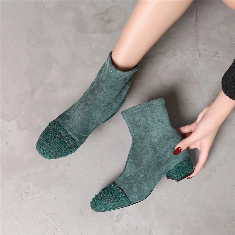 

2018 Autumn And Winter New Products Flower Leather Boot Europe And America Block Heel Short Semi-high Heeled Stretch Boots Facto