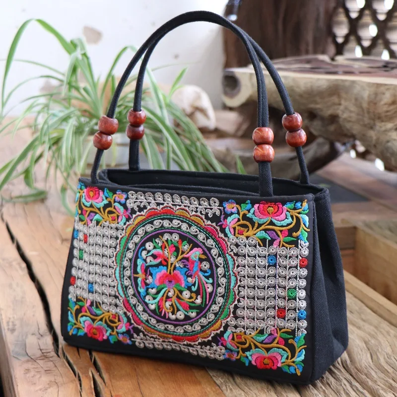 New Fashion Embroidery Women Small handbags National Floral Embroidered Lady Top-handle bags Single-layer Beading Falp Carrier