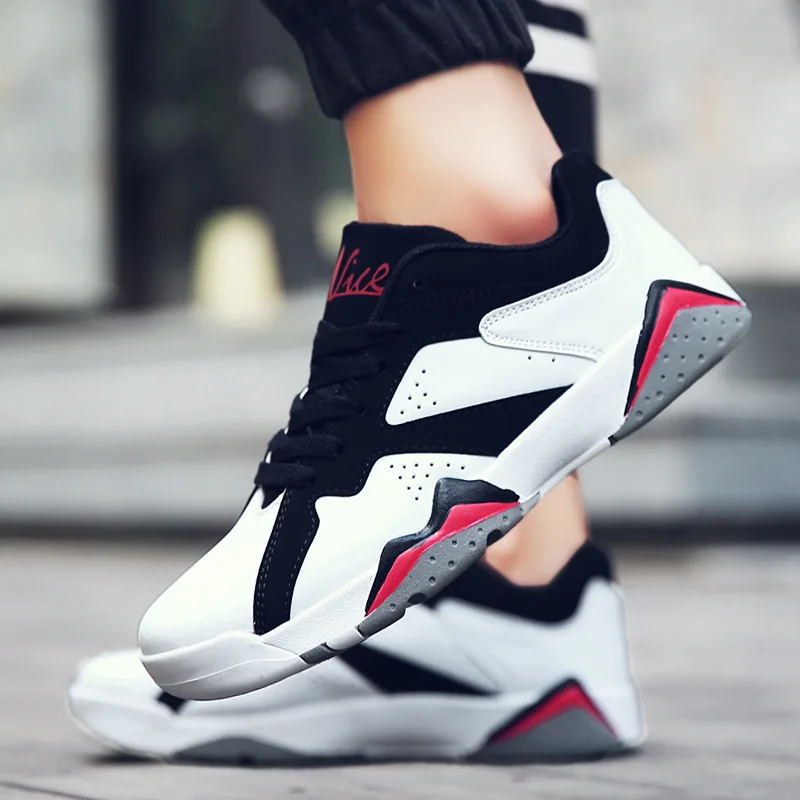 

2018 Autumn Men Low Top Basketball Shoes Fashion Casual Shoes Teenager Students Wear-Resistant Anti-slip Athletic Shoes