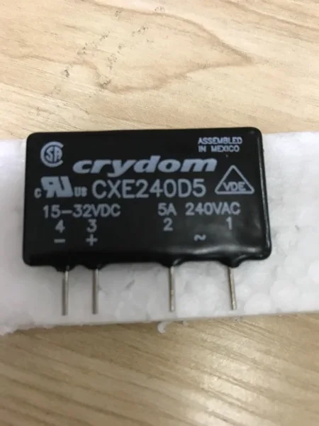 Новое и оригинальное 1 шт. cxe240d5твердотельное реле 15-32vdc 5A 240VA