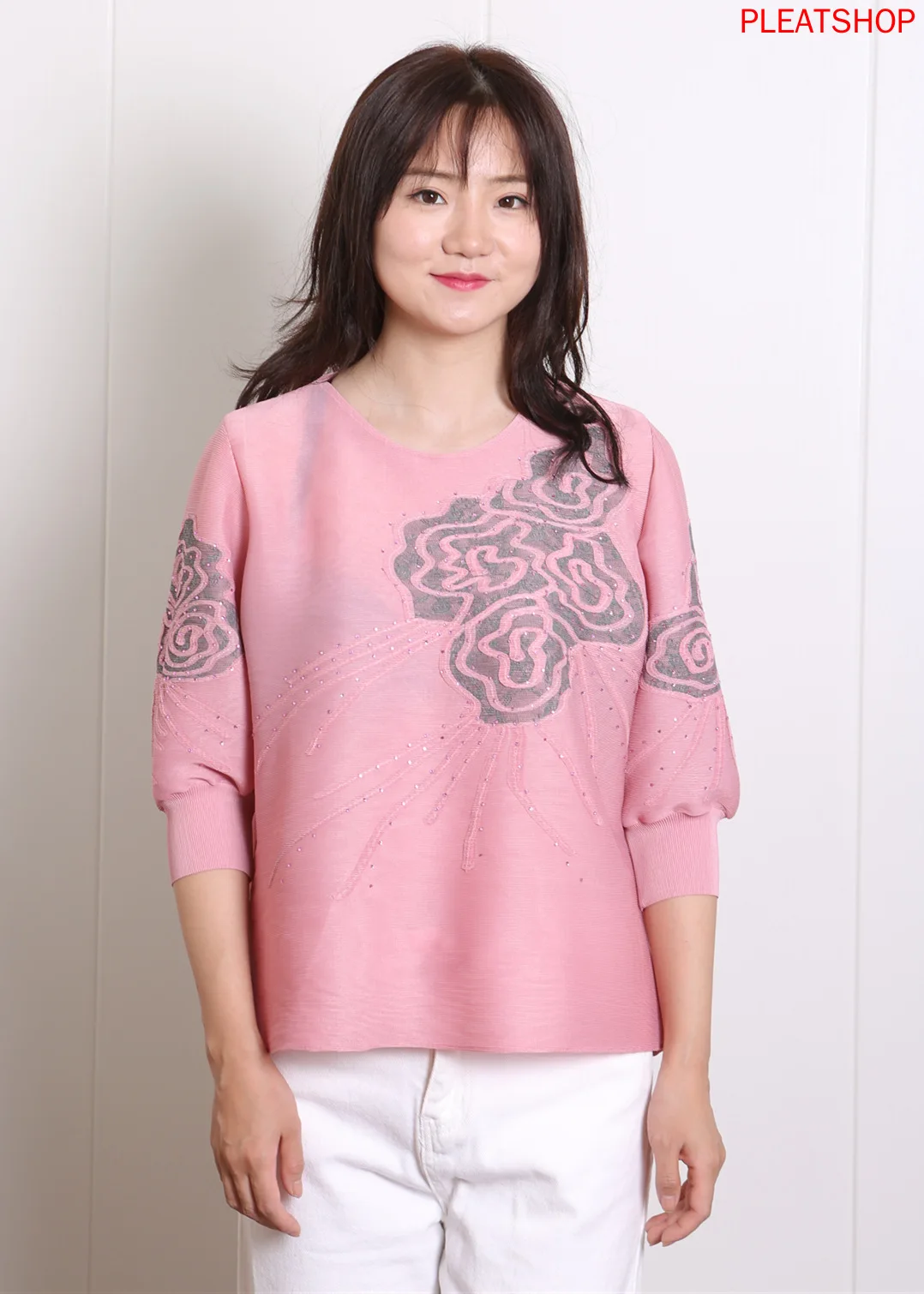 

MIYAKE Pleated round Neck Three-Quarter Sleeve Flower Short Hot Drilling Top T-shirt