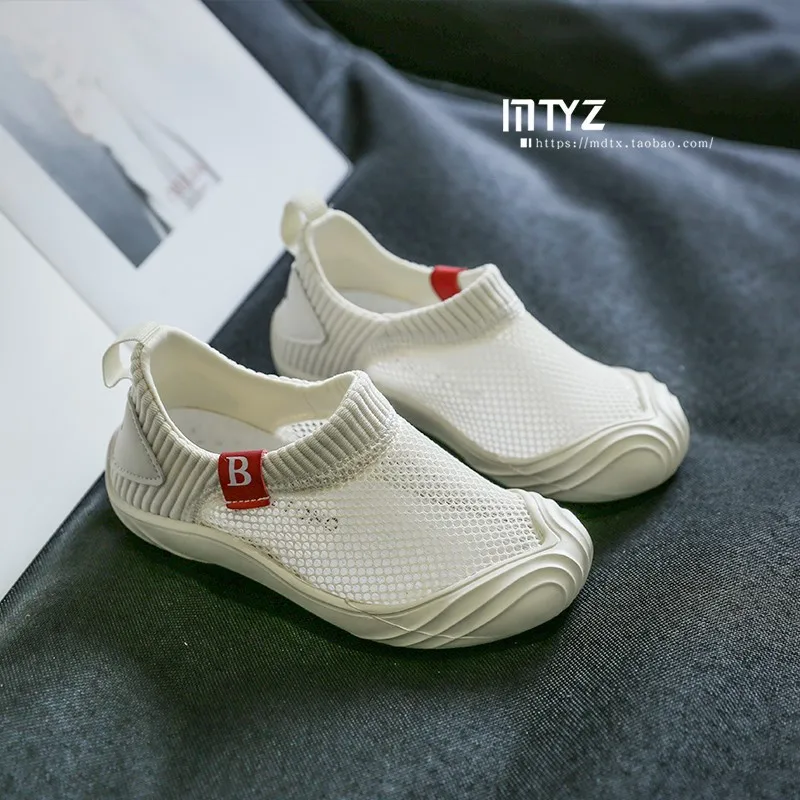 

CHILDREN'S Tennis Shoes 2019 New Style Summer BOY'S Shoe Punched Sheet Breadboard Shoes Big Boy Tennis Shoes Small White Shoes W