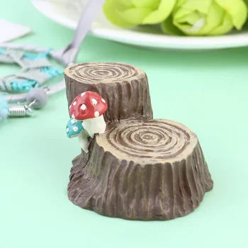 

1Pc Resin Miniatures Creative Resin Craftwork decoration Village landscape (Wood Color Mushroom Round Stump)