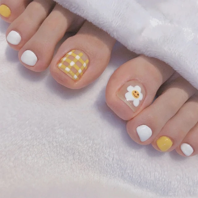 Foot Nail Art Designs To Put Your Best Food Forward - MyGlamm