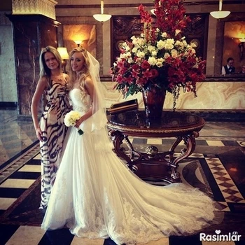 

strapless Custom Off The Shoulder Lace Appliques Crystal Beading Robe De Mariage bridal gown 2018 mother of the bride dresses