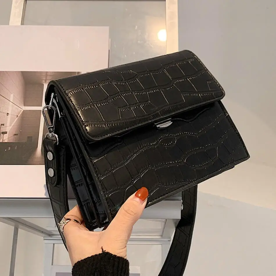 

YL Crocodile Pattern Square Armpit Bag 2020 High Quality PU Leather Women's Handbag Wide Shoulder Strap Shoulder Messenger Bag