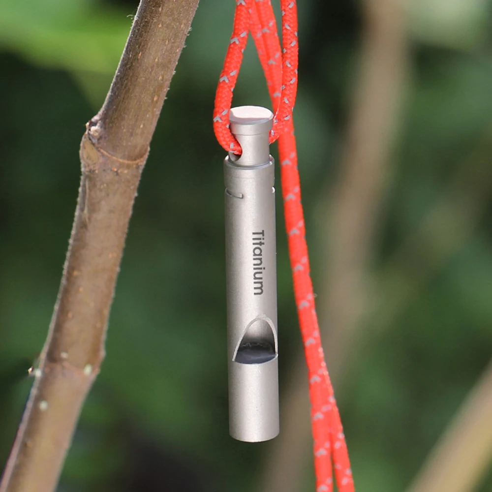 

Outdoor Camping Ultralight Titanium Emergency Whistle with Cord Outdoor Survival Camping Hiking Exploring EDC Tools Survival
