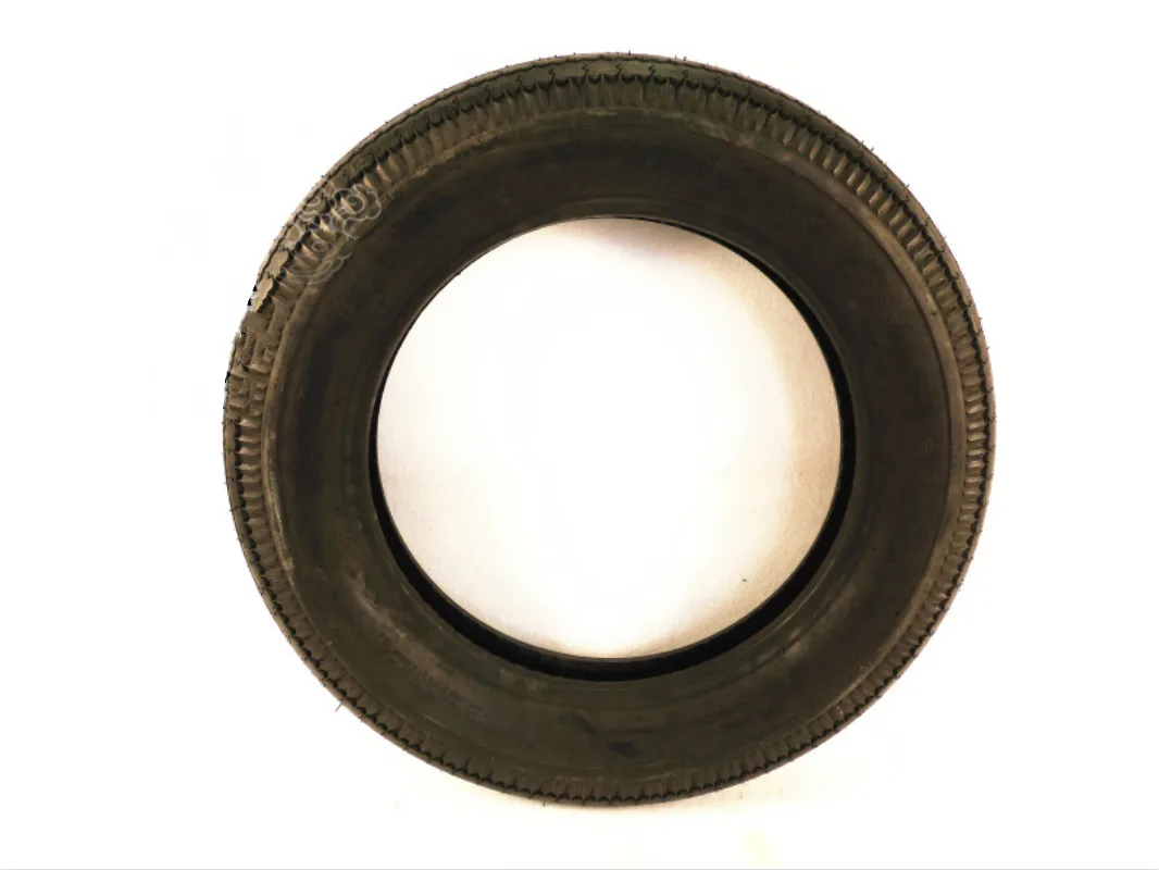 Automobile Industry Retro Modified Locomotive and Motorcycle Sawtooth Tyre 130/90-15 Tire