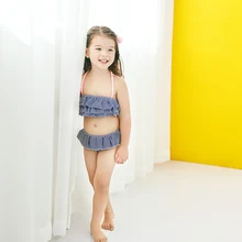 Бикини для девочек, купальник, полосатый кружевной топ с лямкой на шее, Многоуровневая юбка, короткие плавки, Детские купальники-бикини, детские купальные костюмы купальники