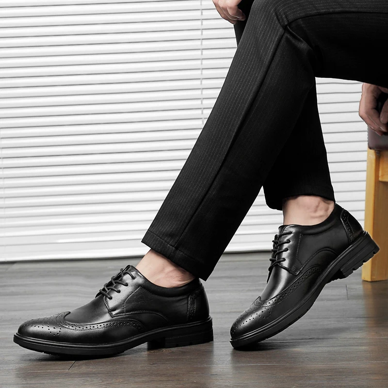 style fashion men's shoes dress genuine leather mlae classic black lace up formal shoe man nice office brogue shoes for men