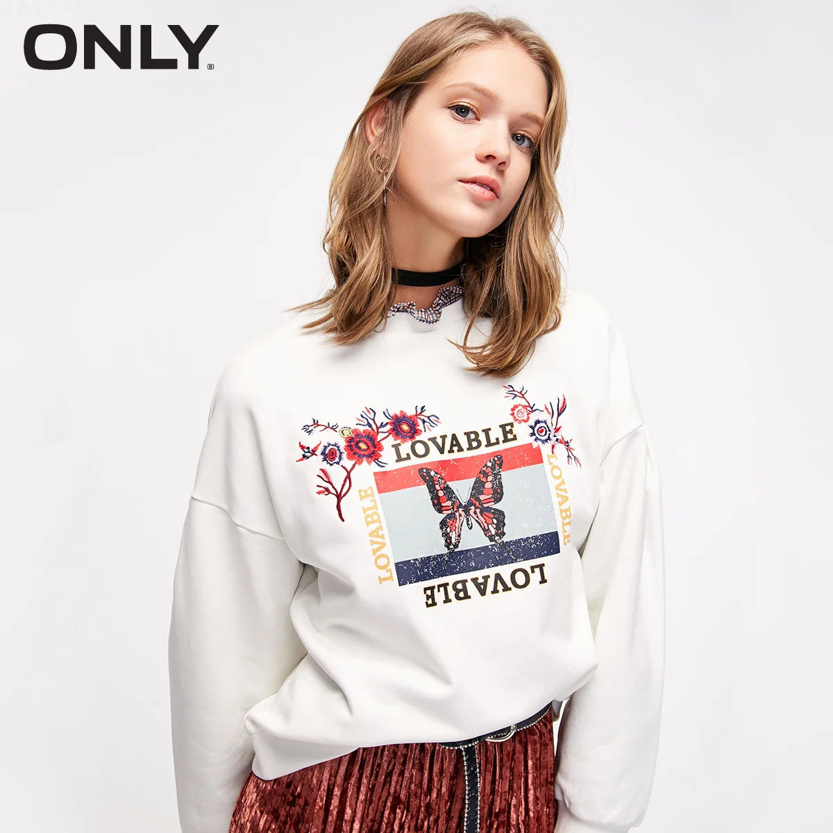 

ONLY 2019 Autumn Winter Women's Floral Embroidery Letter Print Sweatshirt | 11839S617