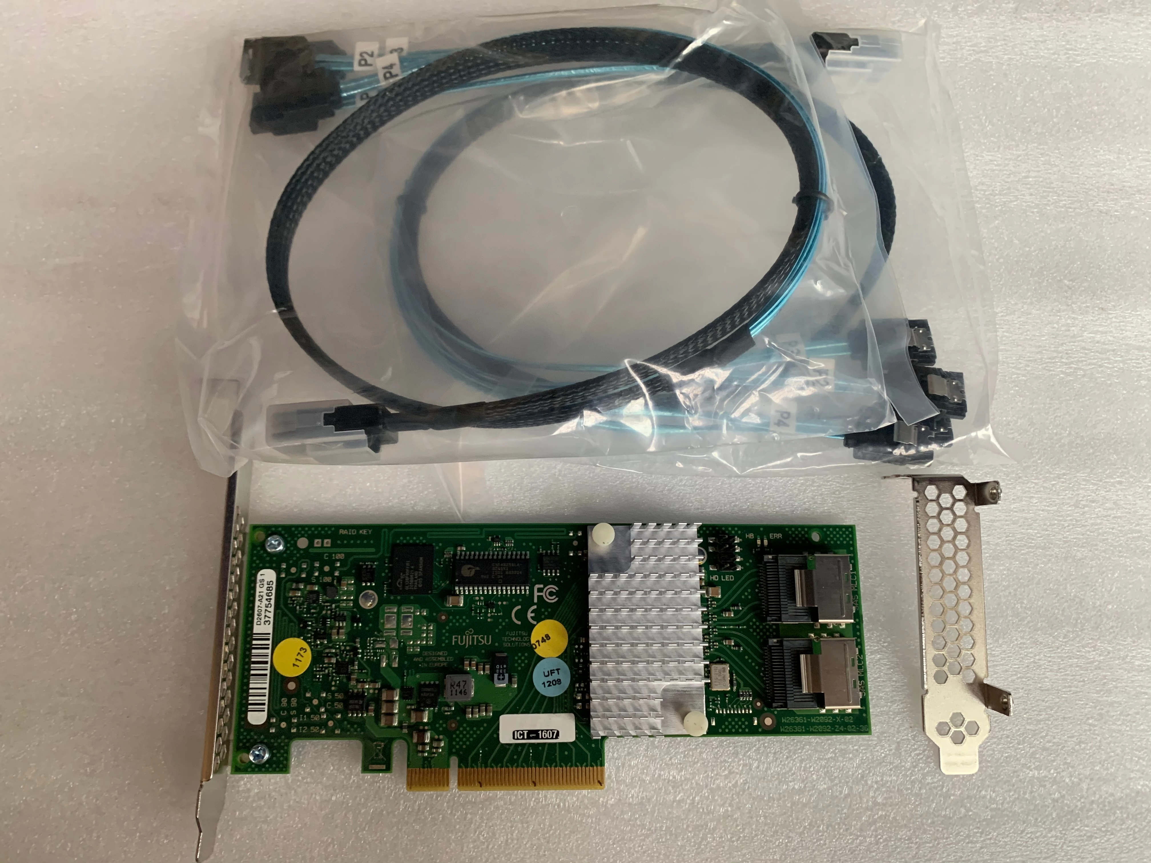 ¿Fujitsu 9211-8i D2607 LSI 2008 SAS/SATA? HBA JBOD = LSI 9211-8I + 2 uds 8087