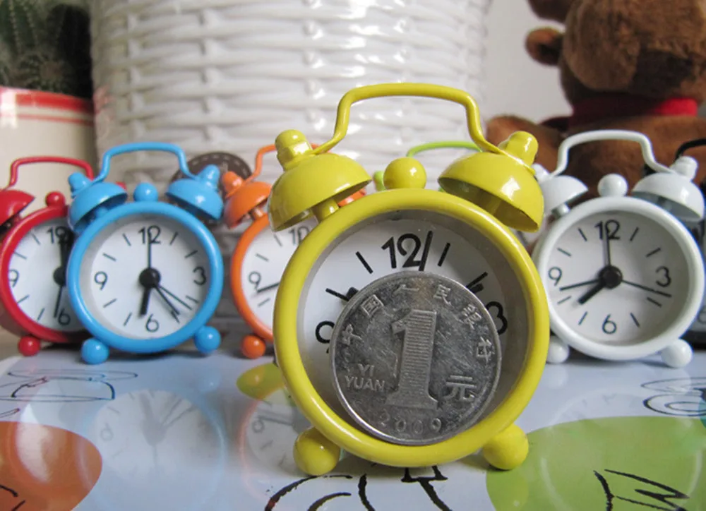 Креативные милые мини металлические маленькие электронные часы с будильником маленький будильник для украшения дома гостиной