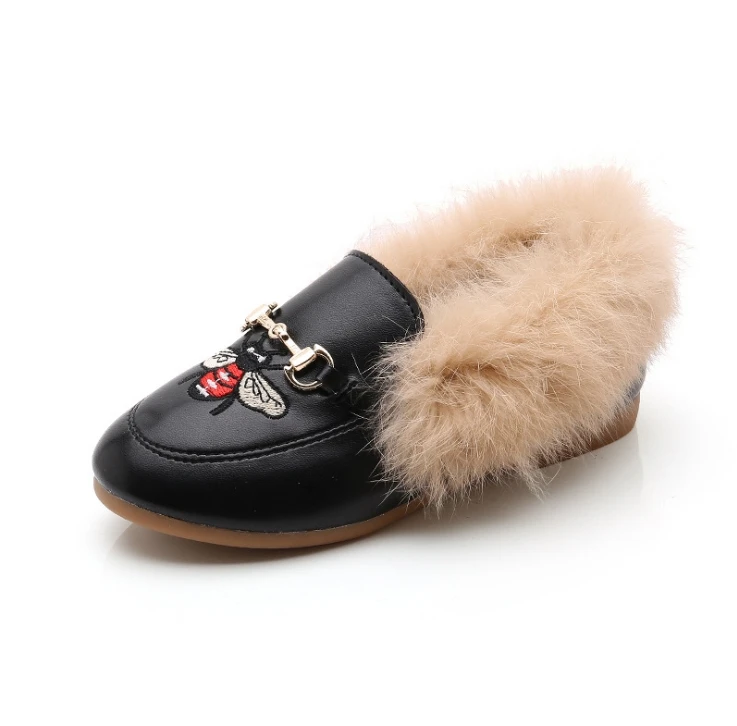 Зимняя детская модная обувь; коллекция года; теплая плюшевая обувь с мягкой подошвой в Корейском стиле; повседневная обувь для девочек - Цвет: black