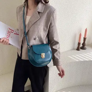 

Women Vintage Messenger Bag Fashion Leather Semicircle Saddle Shoulder Handbag Exquisite Design Classic Texture Delicate